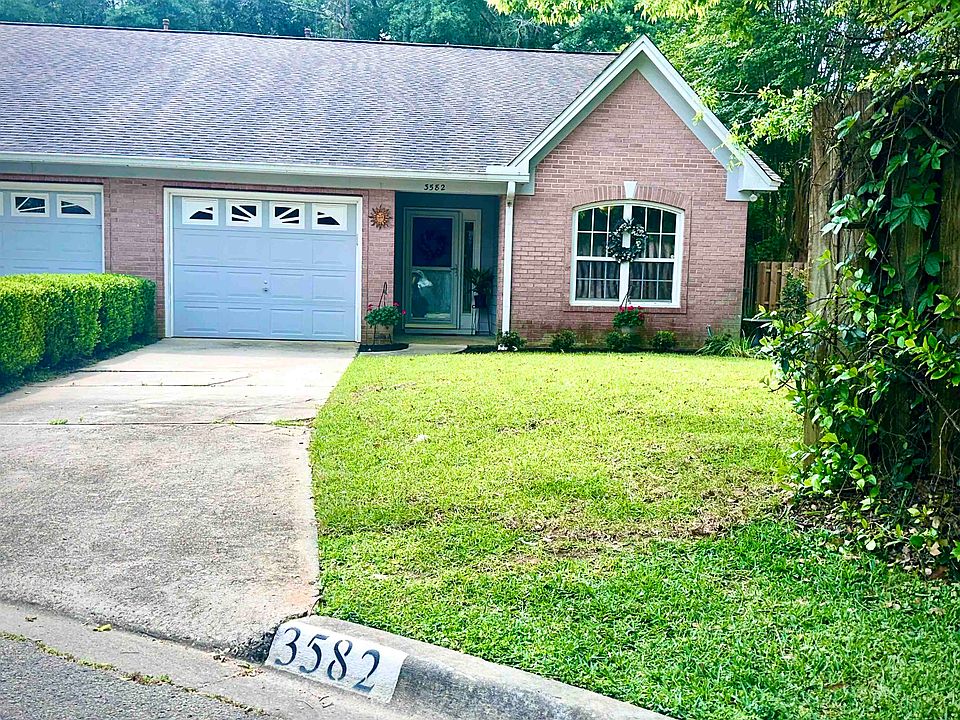 1st image of 3582 Wexford Ct #2