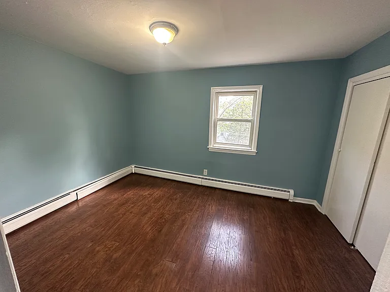 38 Allen St #2 — Photo 15