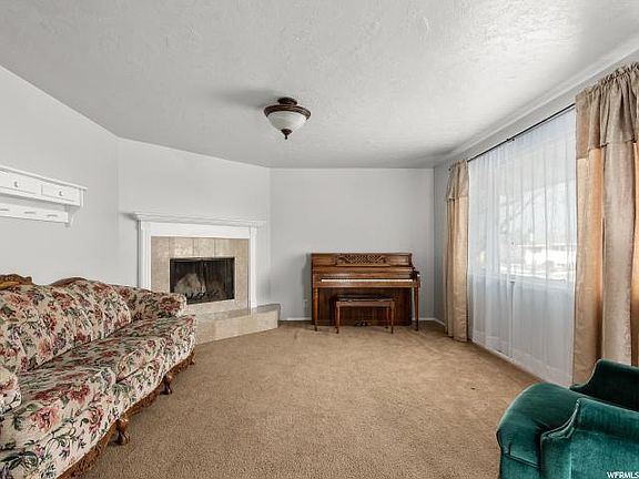 5th image of 423 W 1850 N