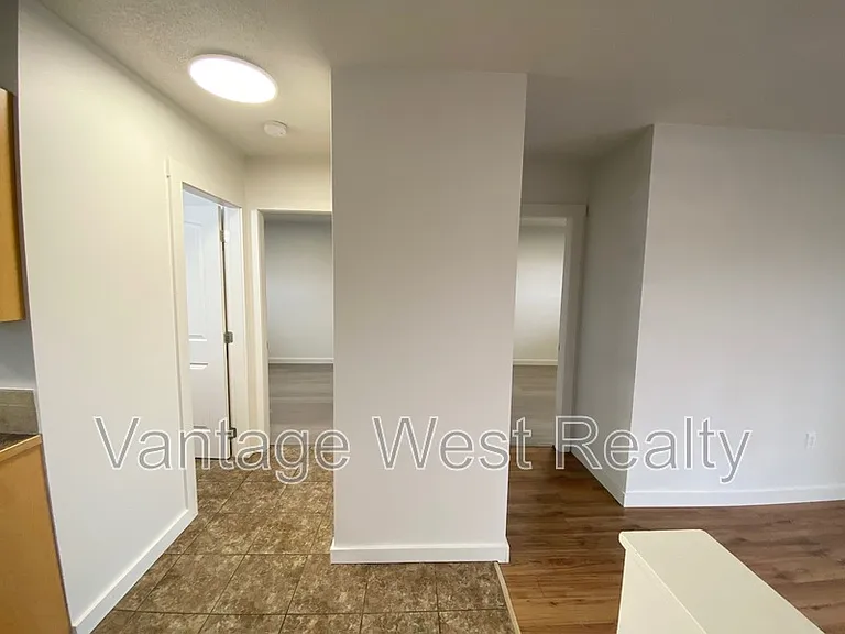 630 Belgo Rd #D — Photo 10