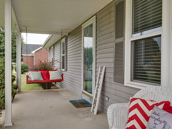 5th image of 673 Edgefield Dr
