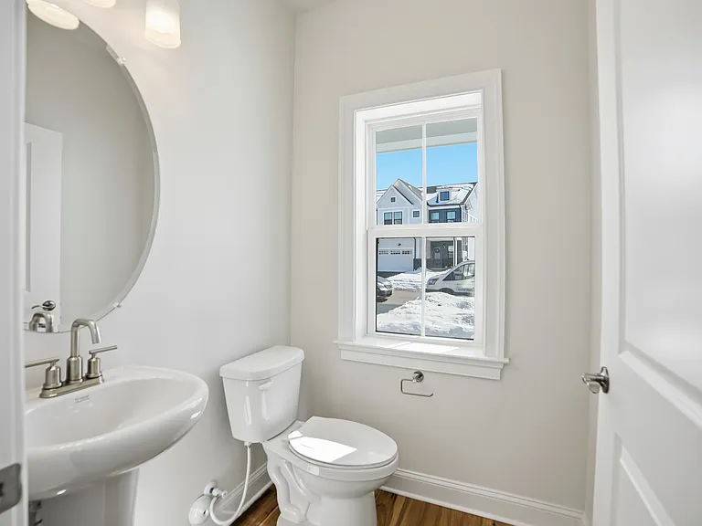 18 Whitaker Ln — Photo 24