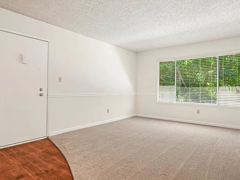 Northridge Terrace Apartments at 4900-4948 Stamas Lane, Fair Oaks California — Photo 43