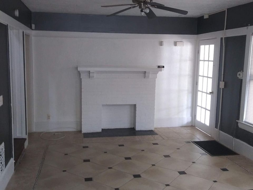 2nd image of 6 Luckey St