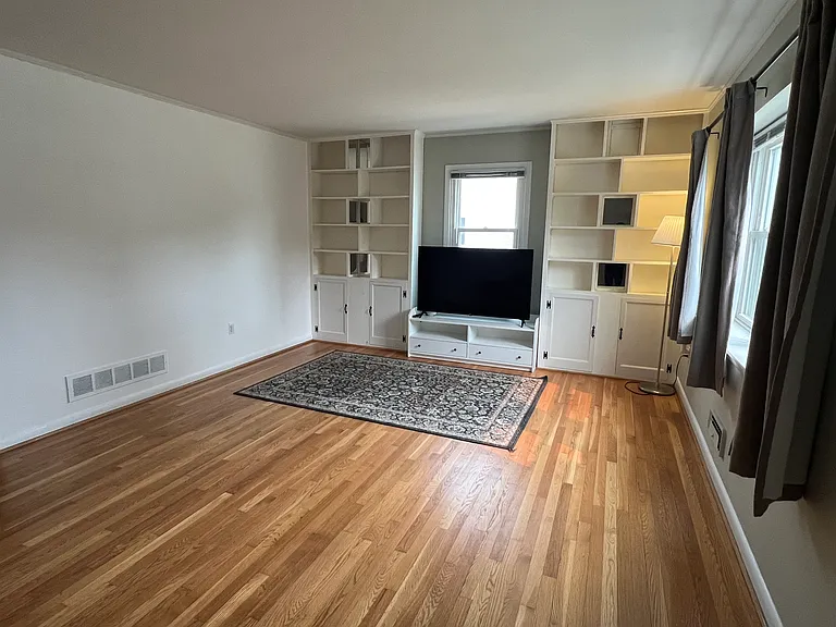 6017 Black Friars Cir — Photo 29