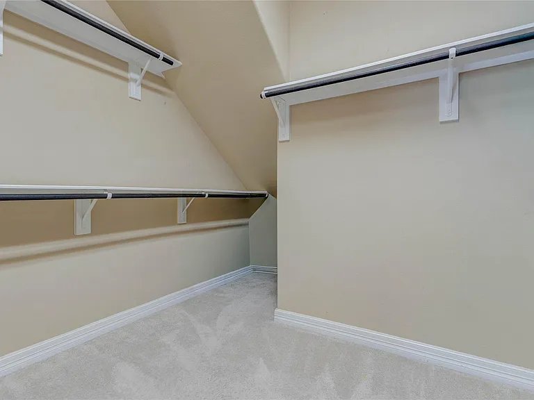 27810 Yorkshire Brook Ln — Photo 26