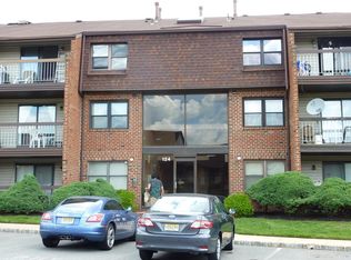 124 Beverly Hills Ter, Woodbridge, NJ 07095