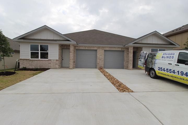 1st image of 223 Valley Dr