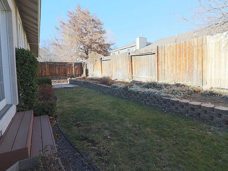 8701 White Fir St — Photo 25