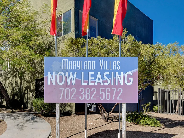 Maryland Villas — Photo 3
