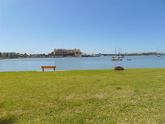 4th image of 4775 Cove Cir APT 104