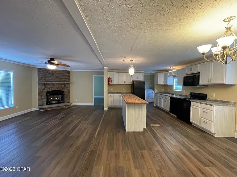 2306 Rachesky Ave — Photo 4