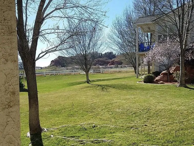 149 N Turnbury Ln — Photo 5