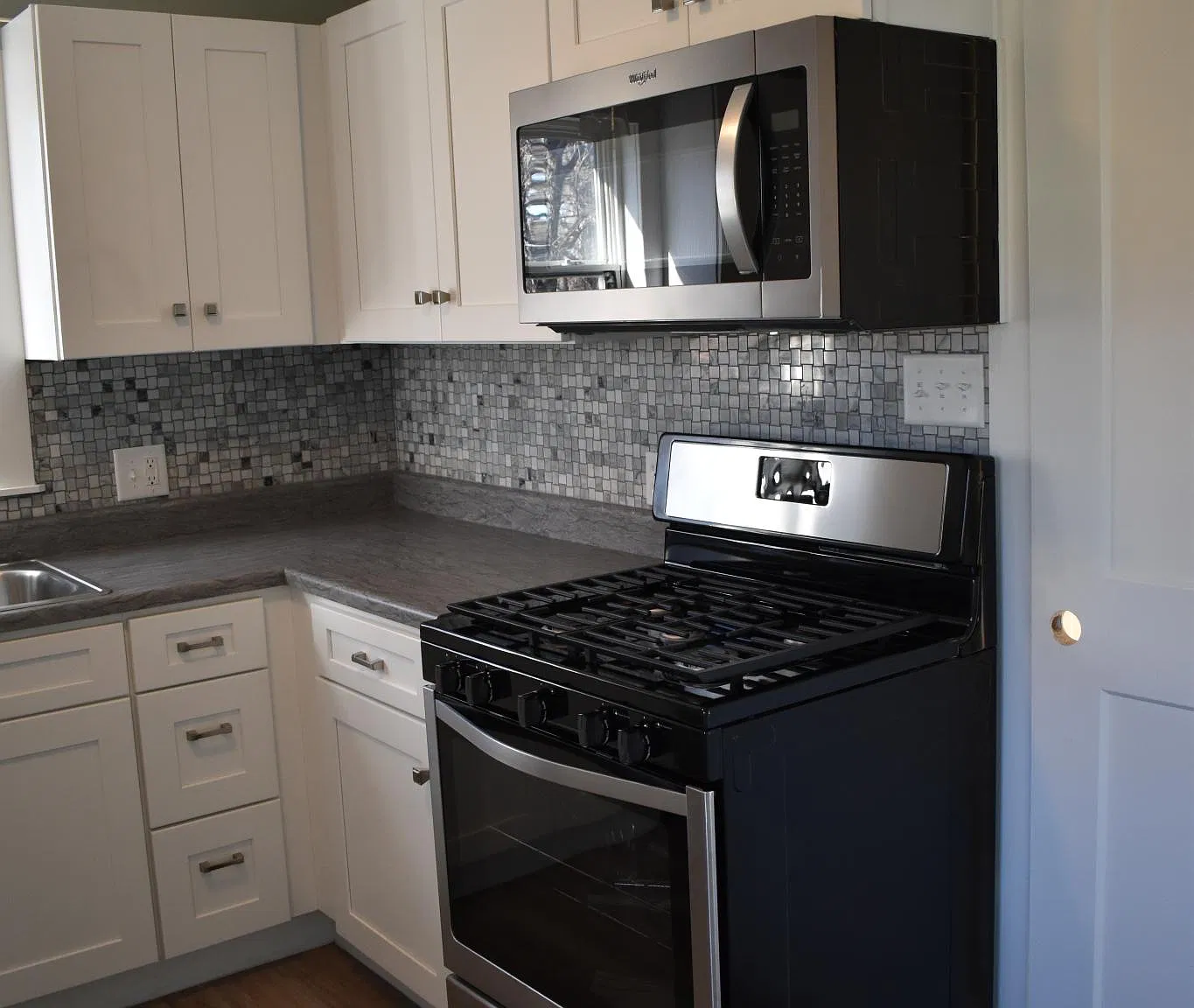 2 bed, 876 sqft, $1,550 — Photo 4