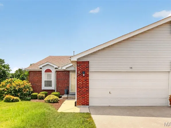 36 Lienemann Ct #51, Saint Charles, MO 63303