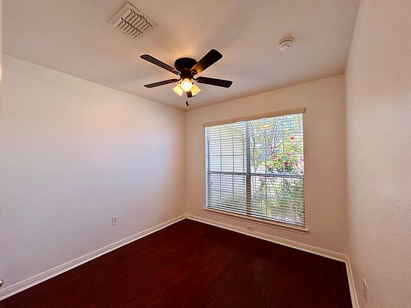 4th image of 4905 Irvine Ln