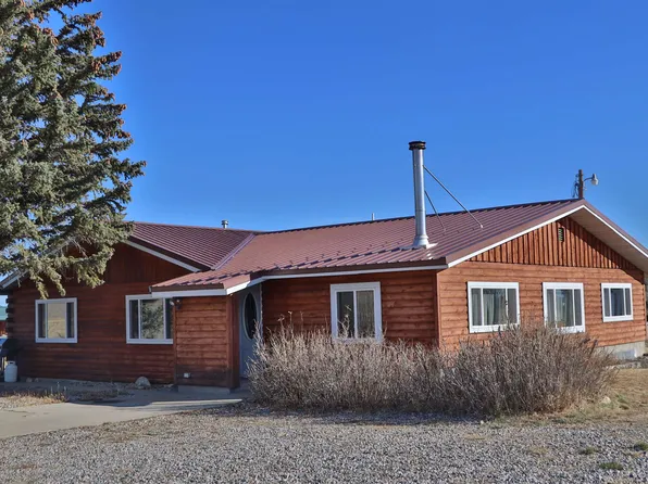 18 Rock Creek Rd, Clark, WY 82435