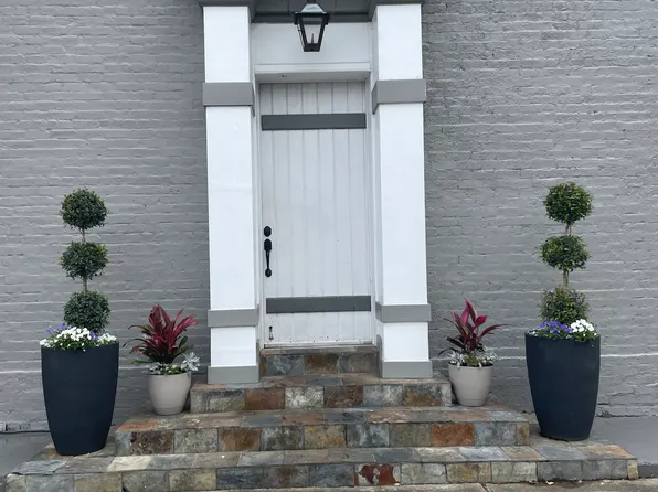 1215 Josephine St APT 18, New Orleans, LA 70130