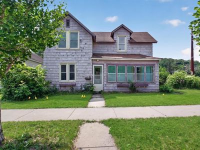 515 N Cedar St, Chaska, MN, 55318