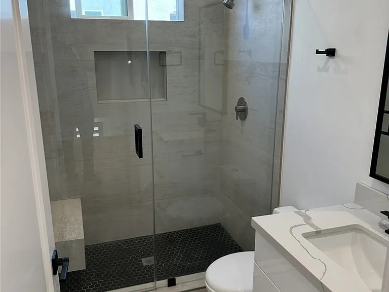 14247 Sylvan St #C — Photo 5