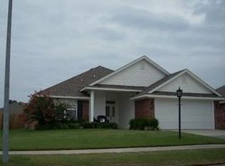 1163 Red Oak Dr, Alma, AR 72921