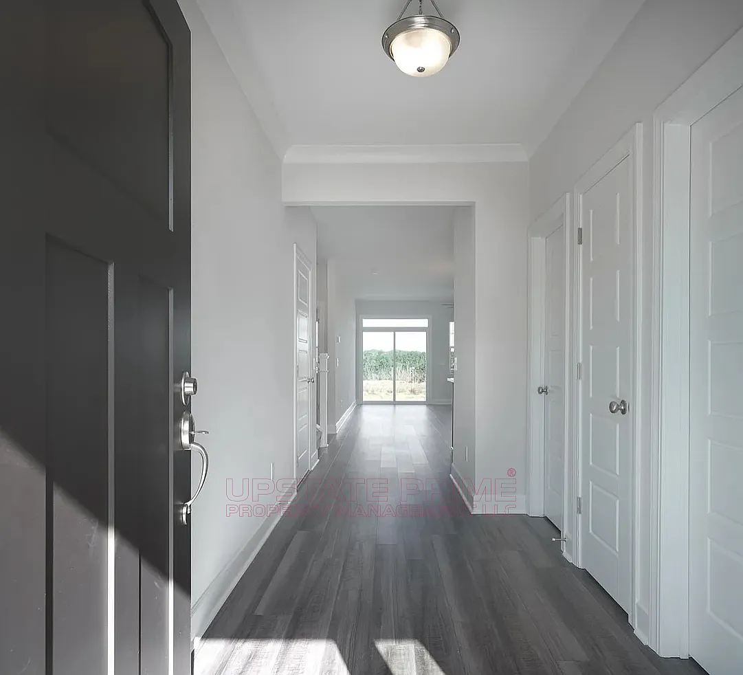 3 bed, 2.5 bath, 2325 sqft, $2,345 — Photo 3