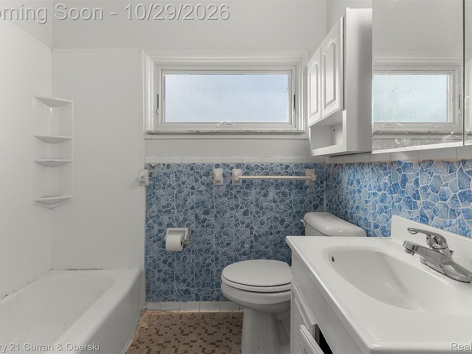 13624 Leroy St, photo 21