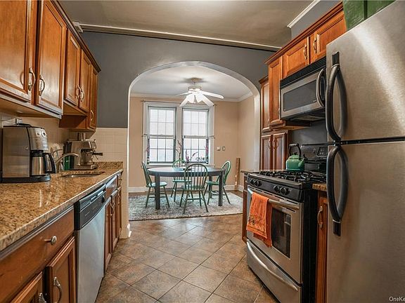 4th image of 61 W Grand St APT 3E