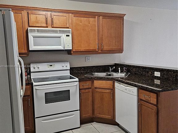 4th image of 9024 NW 40th St #3