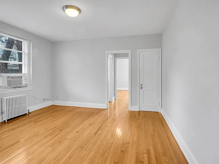 524 13th Street — Photo 13