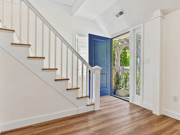300 Bruce Park Ave #2 — Photo 3