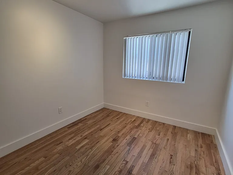 252 S Avenue 18 #1 — Photo 7