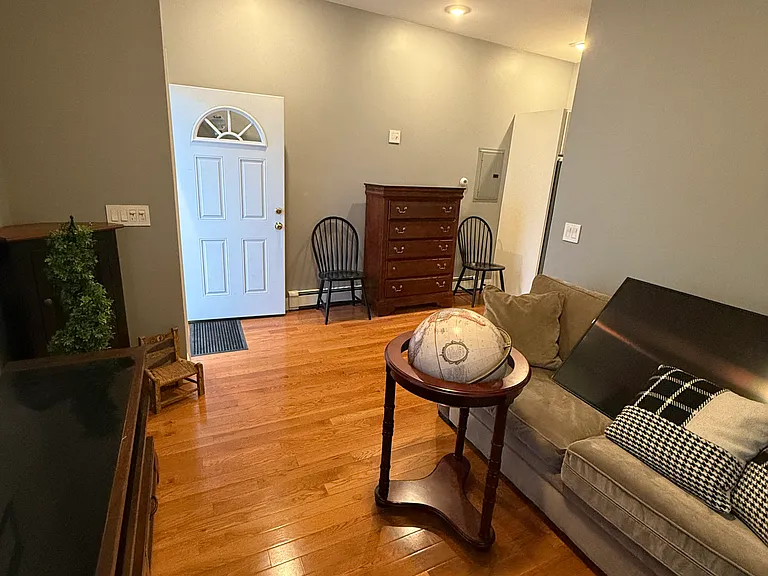 130 Washington St — Photo 1