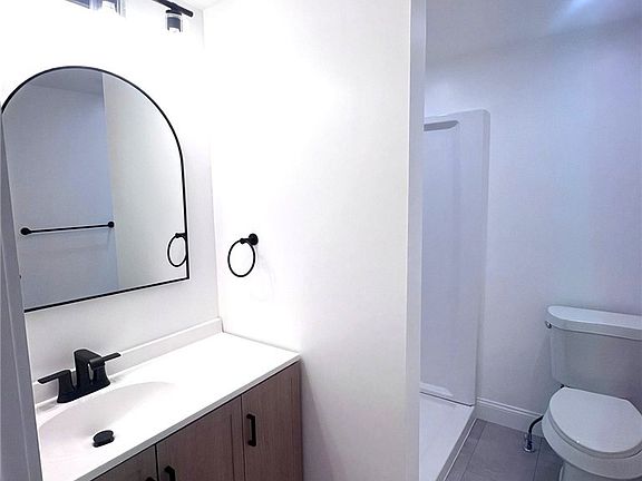 4th image of 2241 2nd Ave