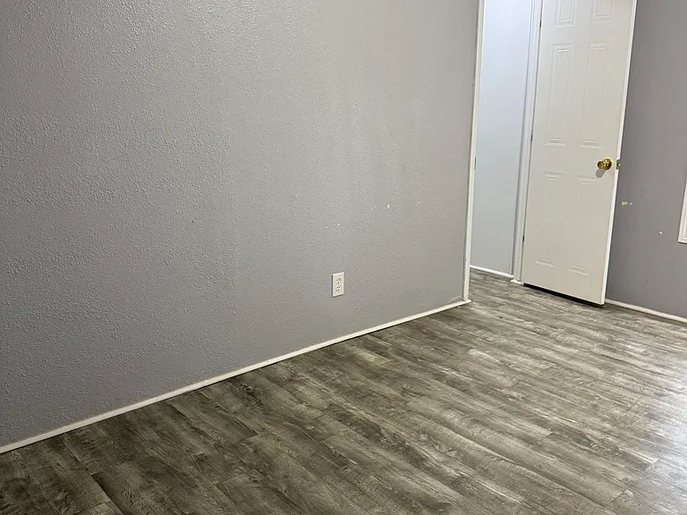 7029 Forbes Rd — Photo 10