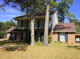 1002 Manatee Ln, Houston, TX 77090