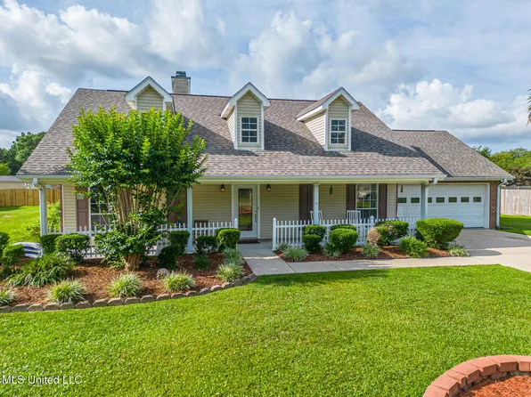 9249 Taylor Dr, Biloxi, MS 39532