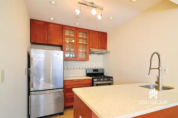 Rented by Lou Group | media 86