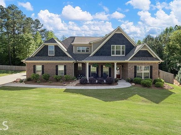 2nd image of 419 Dogwood Ln
