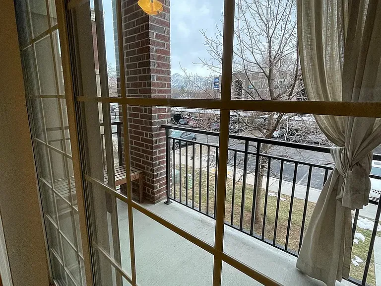 170 E Belmont Ave #B12 — Photo 4