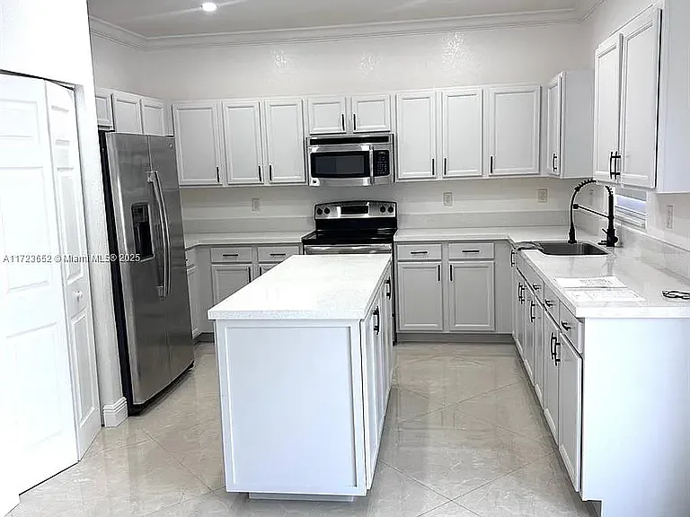 3530 W 88th St — Photo 10
