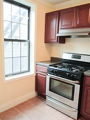 Rented by Bohemia Realty Group | media 9