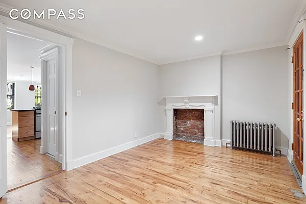 Rented by Compass | media 9