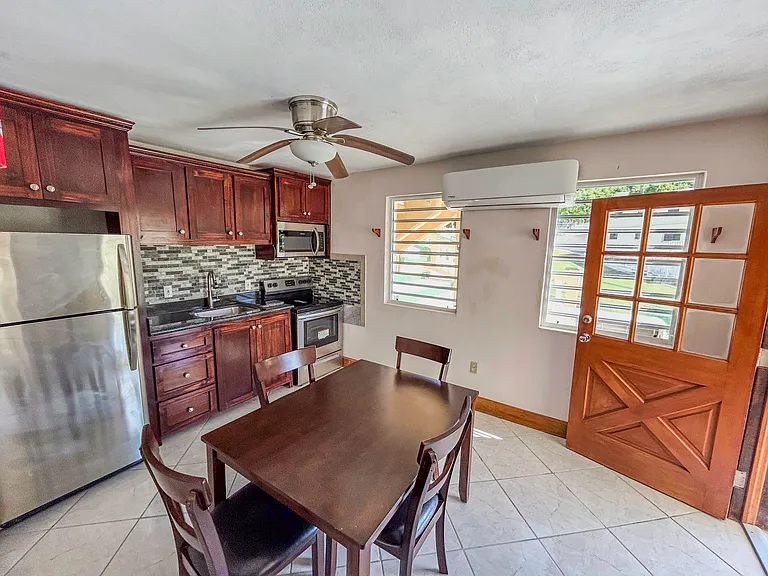 282-APT-1 Hermon Hl — Photo 2