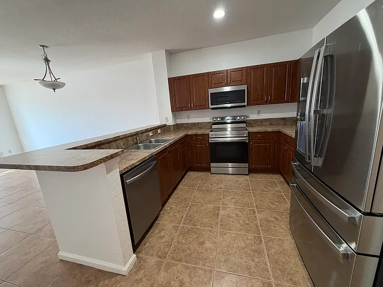 6351 Landings Way — Photo 11