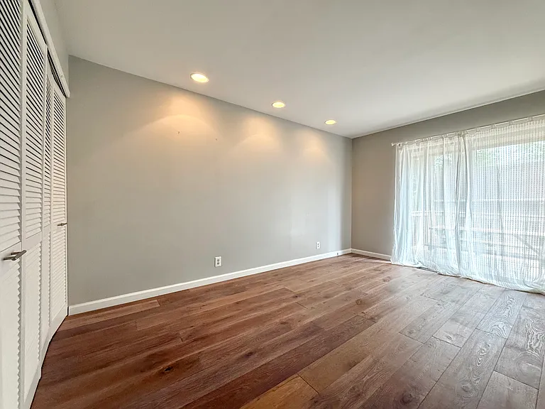 799 Emmons Ave — Photo 16