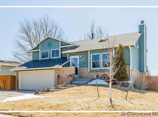 2515 Plain View Rd, Cheyenne, WY 82009