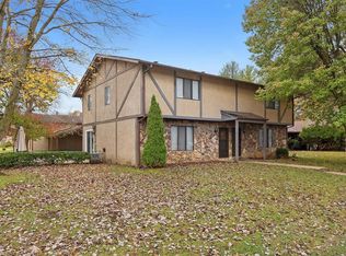 100 Kensington Heights Rd, Belleville, IL 62226