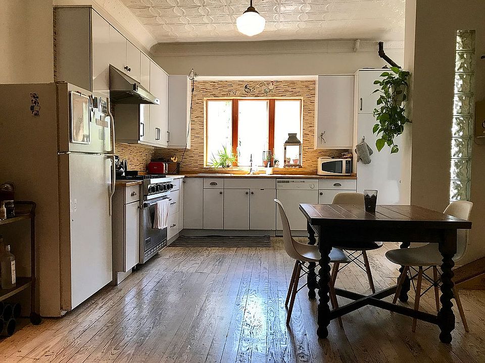 1st image of 319 Van Brunt St