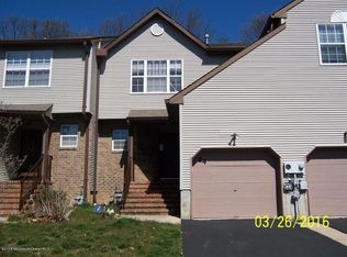 24 Atrium Way, Manalapan, NJ 07726